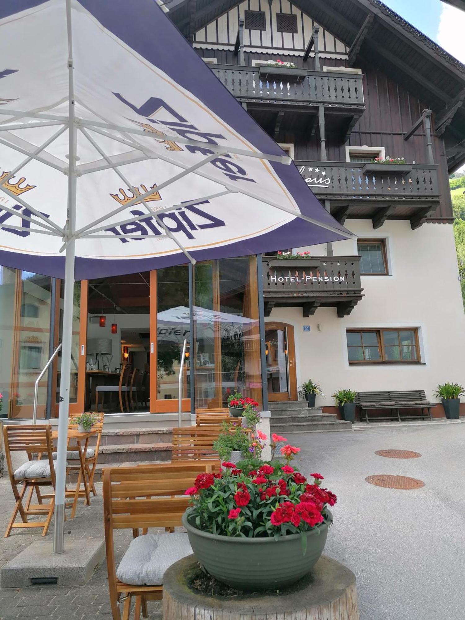 Hotel-Pension Hoferhaus Neukirchen am Großvenediger Exterior foto